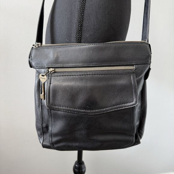 Vtg Fossil Leather Purse Crossbody Bag Black Key Charm Zips Grunge Capsule Boho - Picture 2 of 14